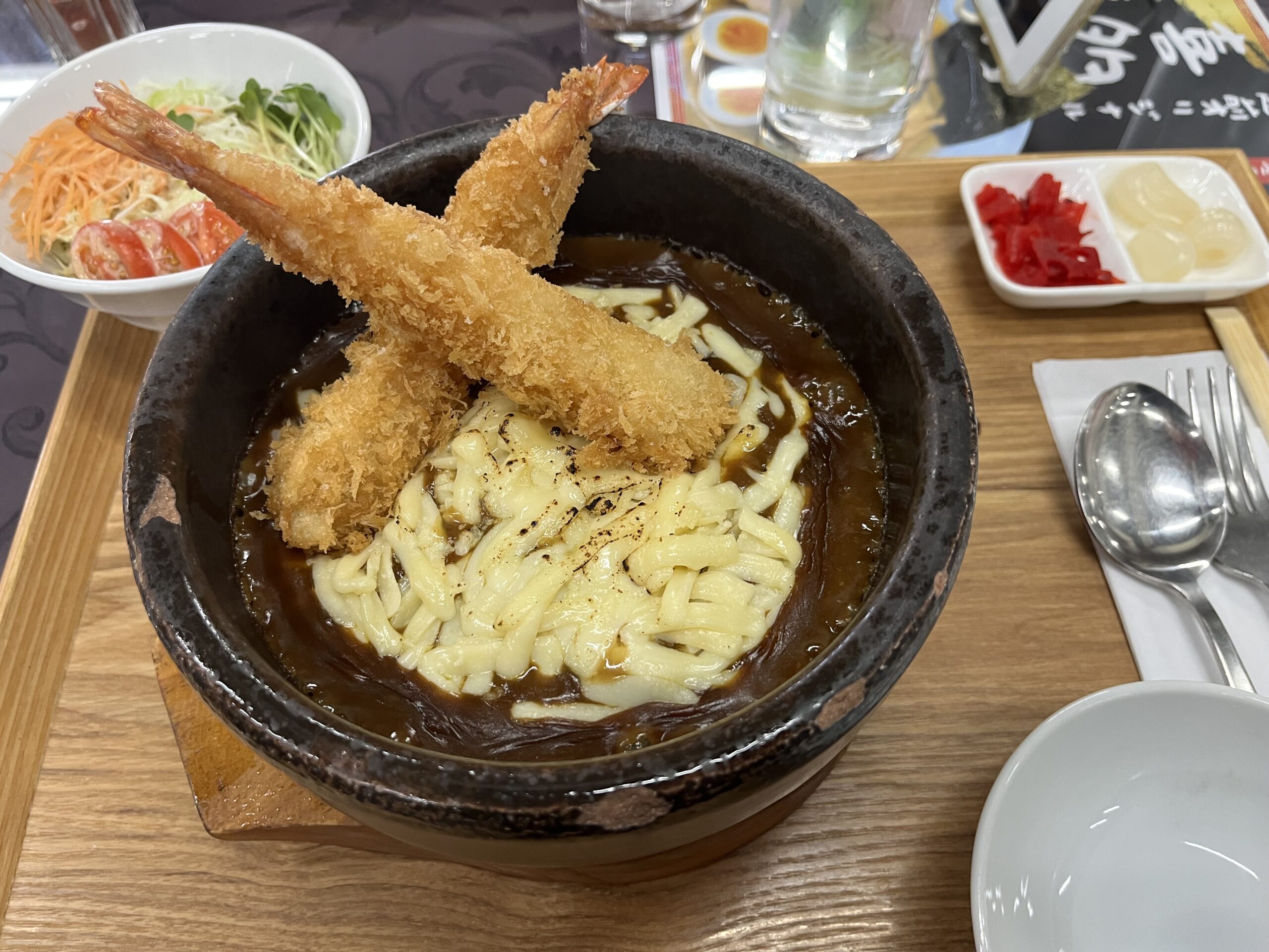 カレードリア・エビフライ乗せ